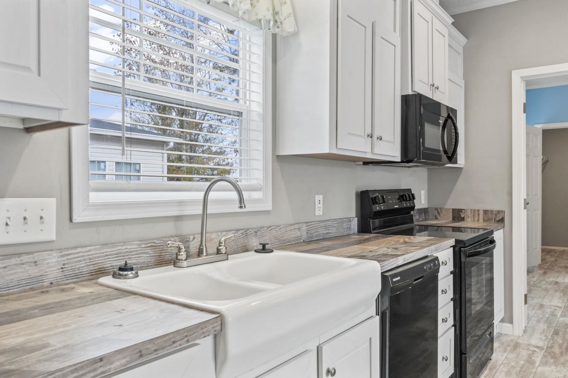 344 Hangar Ct. Photo 16