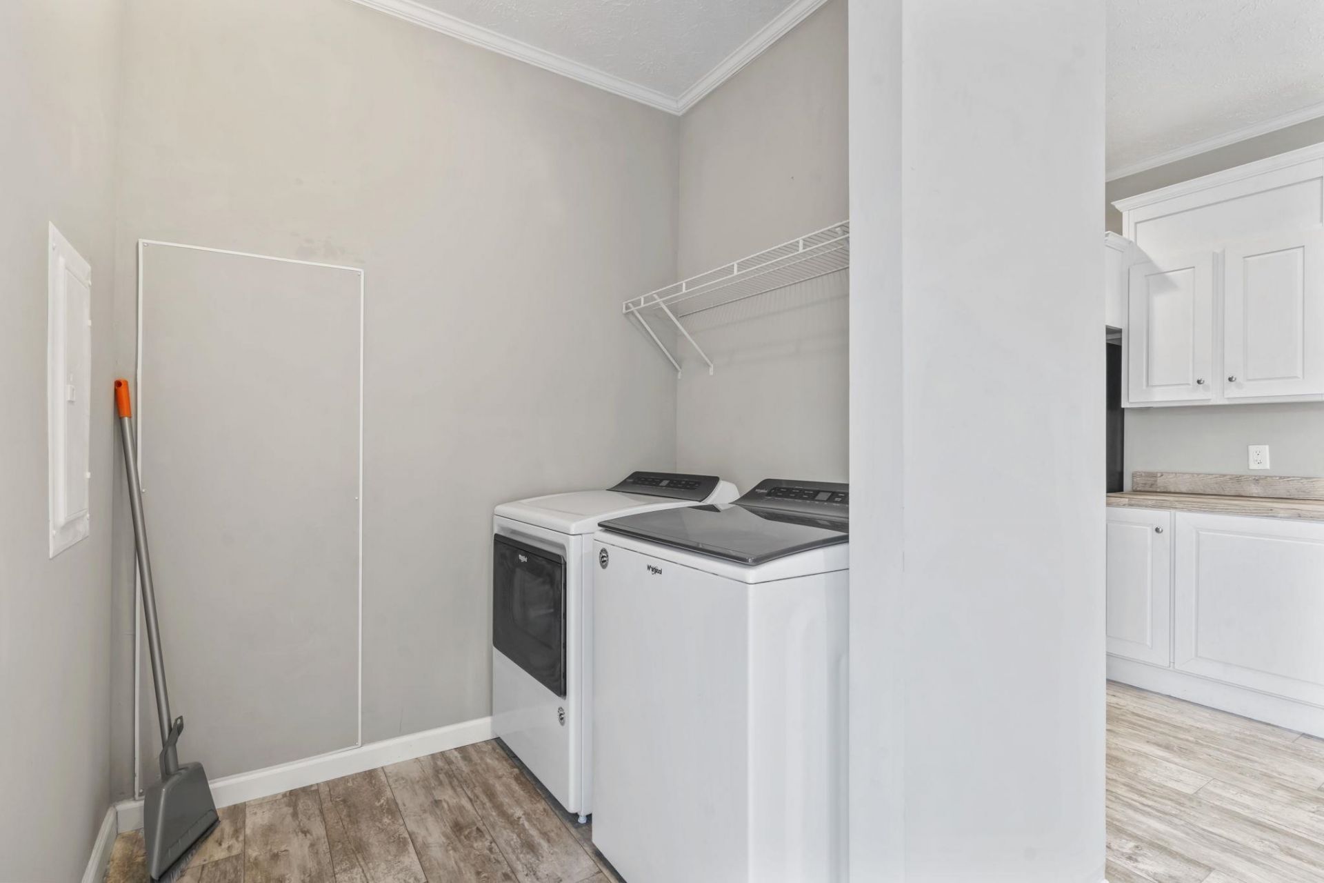 344 Hangar Ct. Photo 21