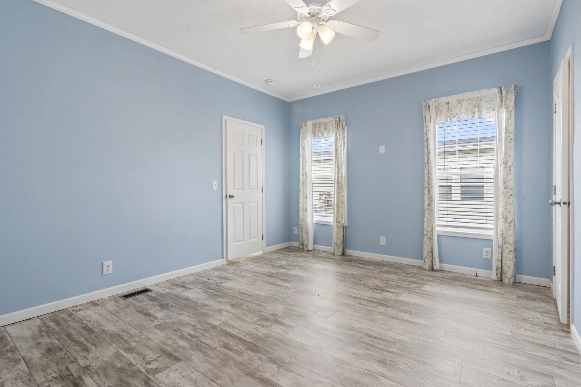 344 Hangar Ct. Photo 22