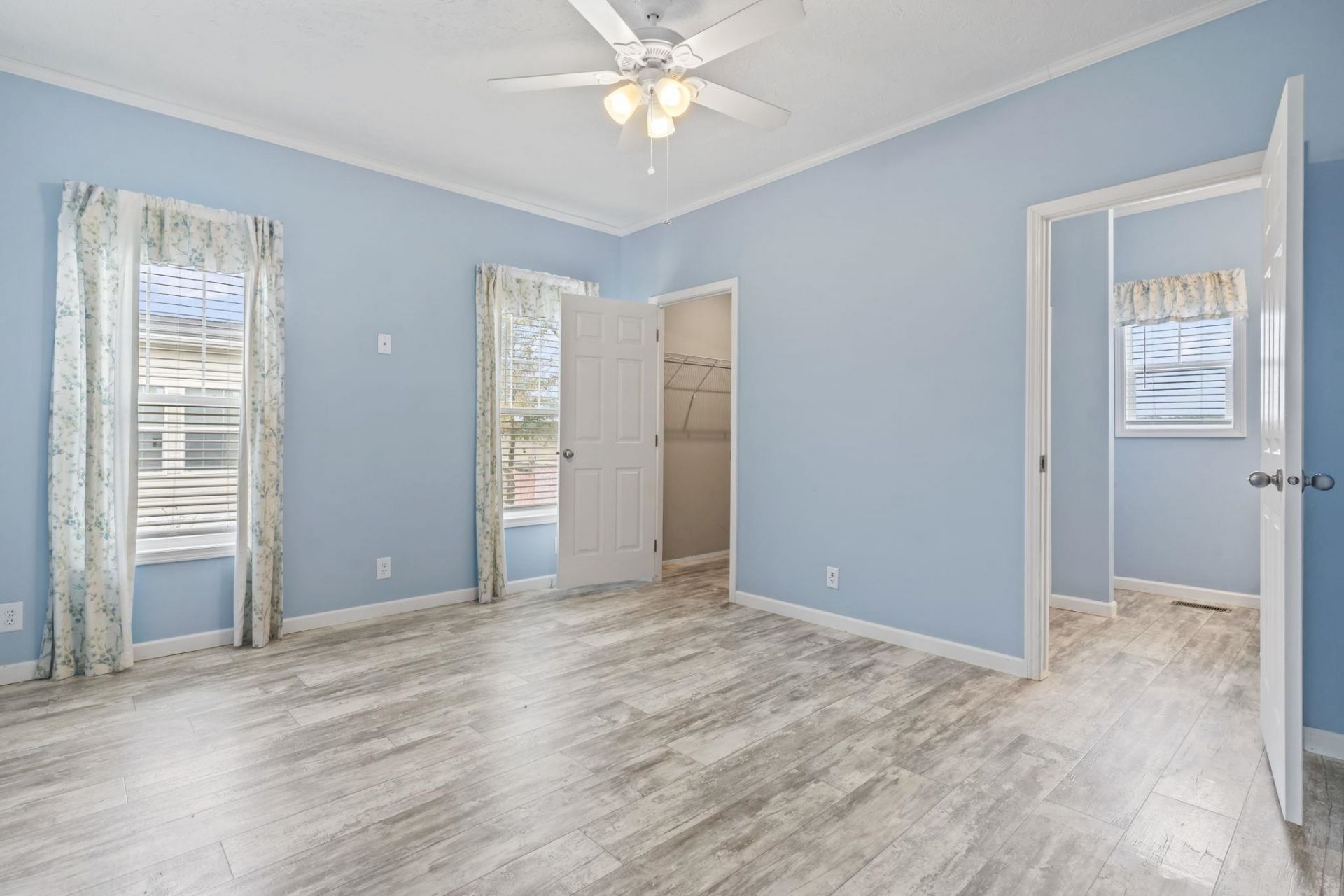 344 Hangar Ct. Photo 23
