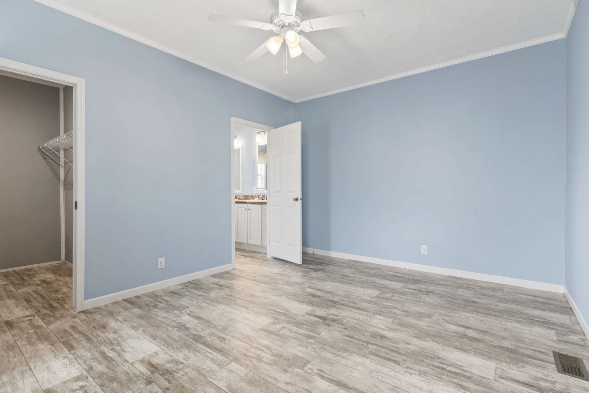 344 Hangar Ct. Photo 24
