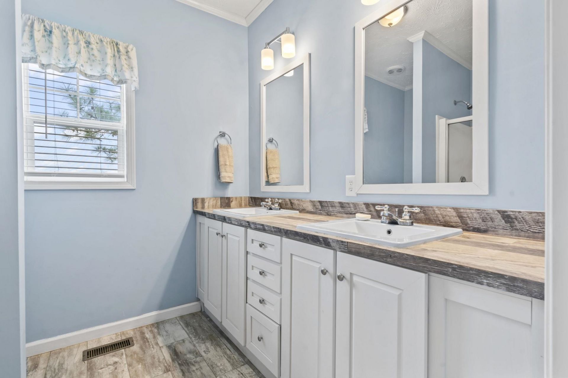344 Hangar Ct. Photo 26