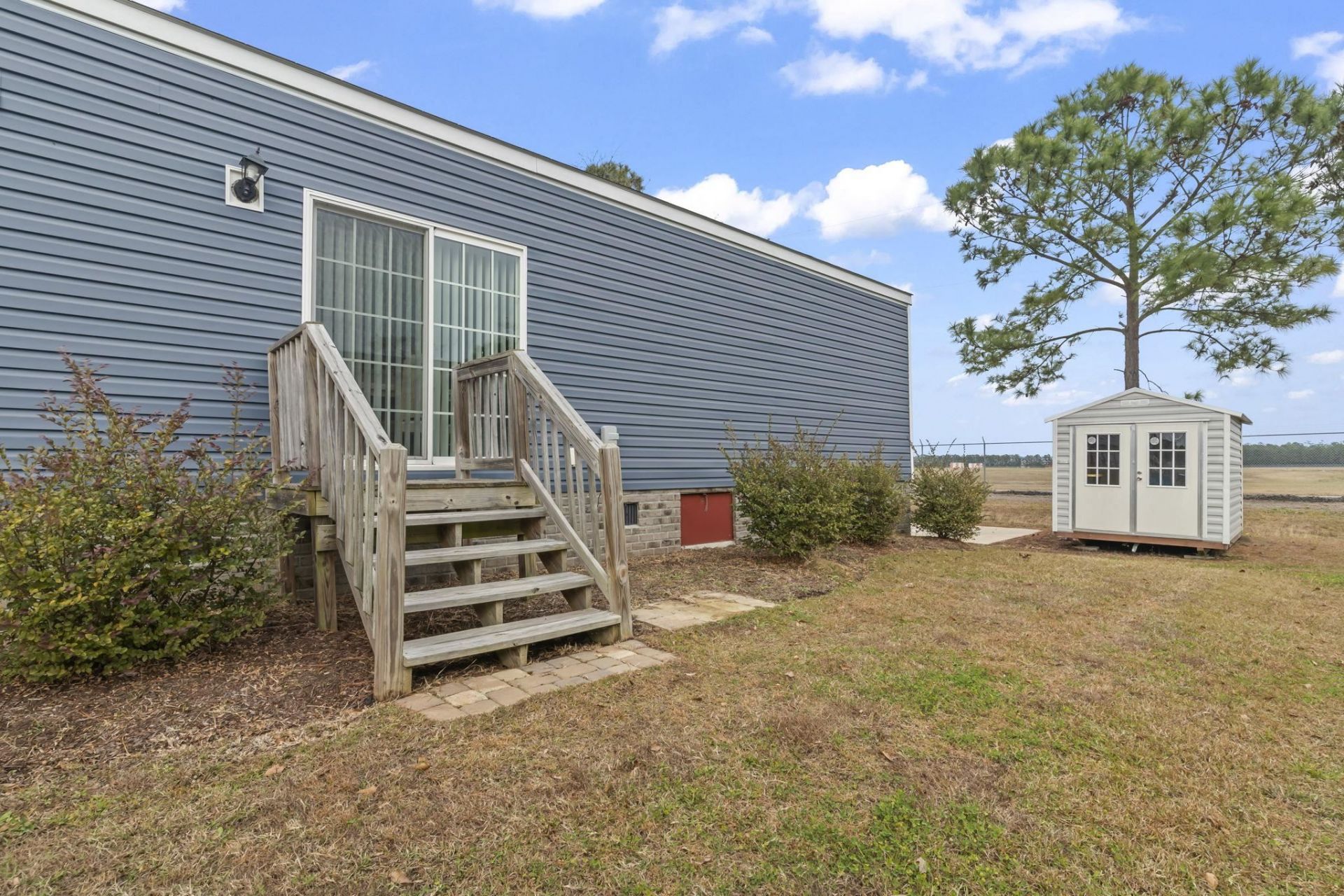 344 Hangar Ct. Photo 9