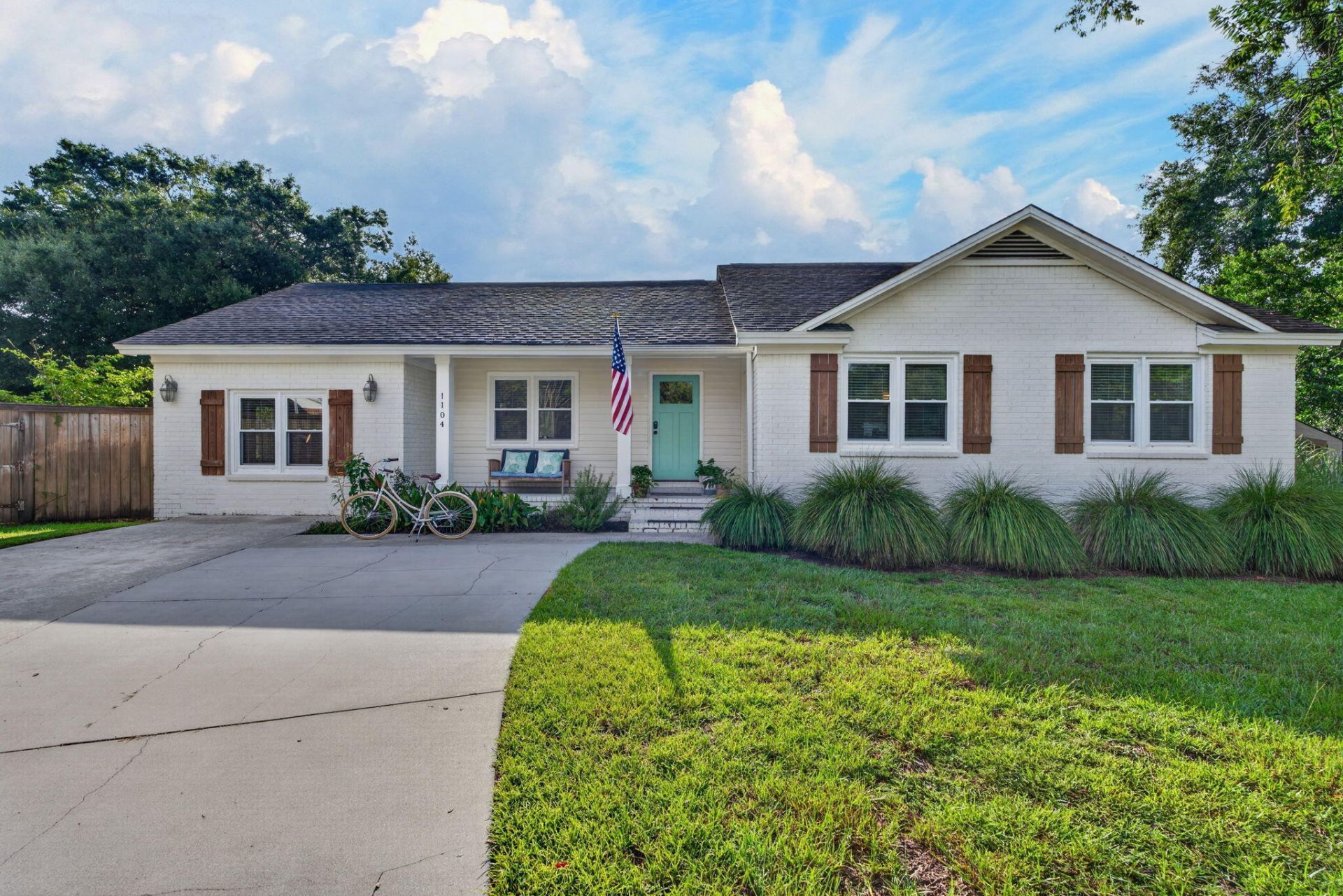 1104 Short River Court Photo 5