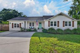 1104 Short River Court photo 4