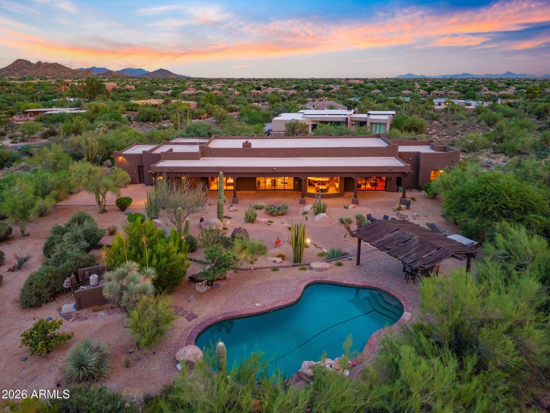 6832 E Stagecoach Pass Pass, Carefree, AZ 85377 Main Photo