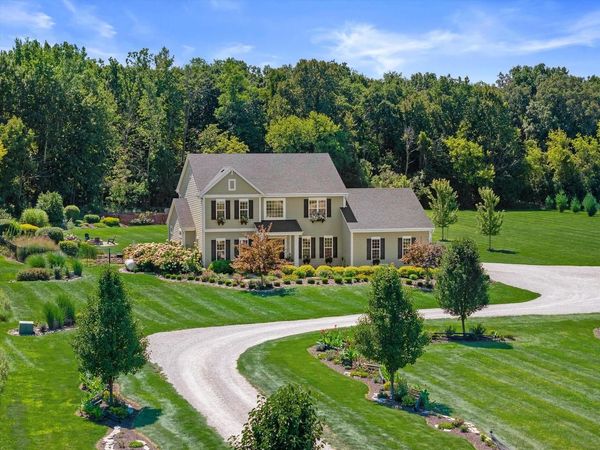 200 Nashotah ROAD, Nashotah, WI 53058