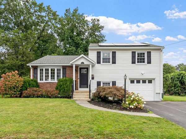 119 Smith St, Leominster, MA 01453