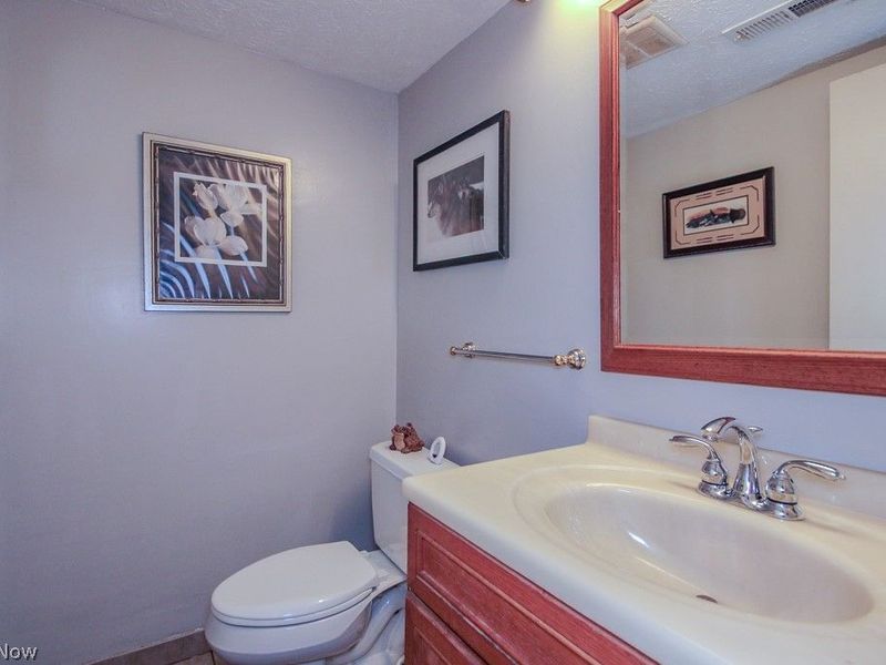 7370 Ledgewood Drive, Kirtland, OH 44094 Photo 27