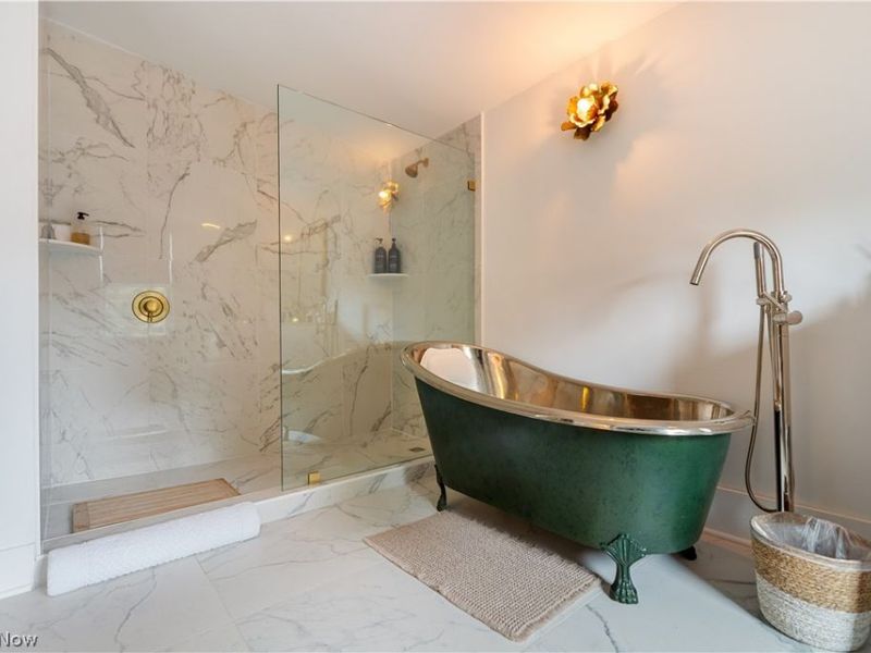 2102 Freeman Avenue, Cleveland, OH 44113 Photo 39