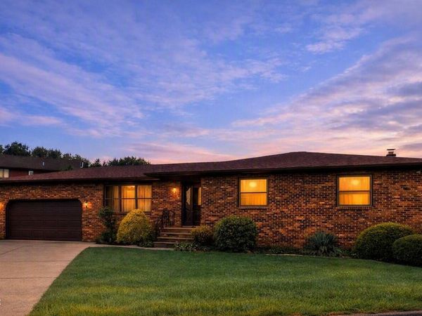 19 Marion Circle, Olyphant, PA 18447