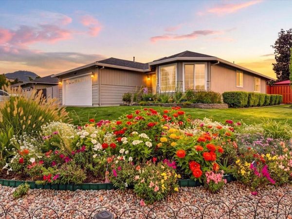 2902 Shasta Drive, Medford, OR 97504