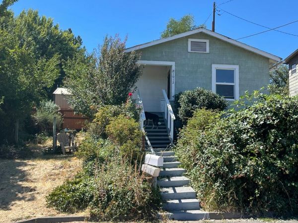 1012 N 8th Street, Klamath Falls, OR 97601