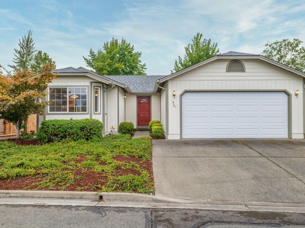 401 SE Liberty Drive, Grants Pass, OR 97527