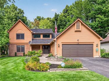 39 Wood Run Circle, Rochester, NY 14612