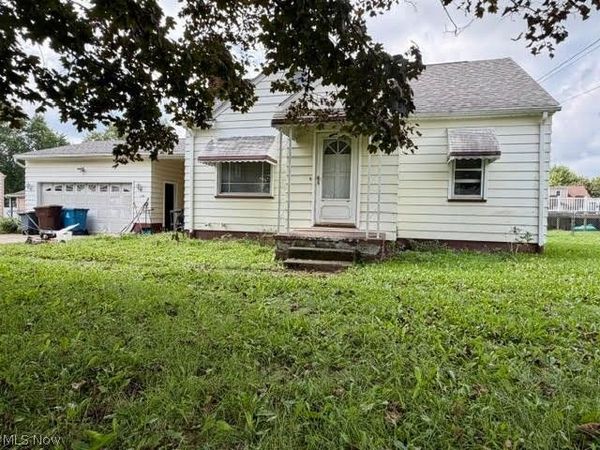 118 Camvet Drive , Campbell, OH 44405