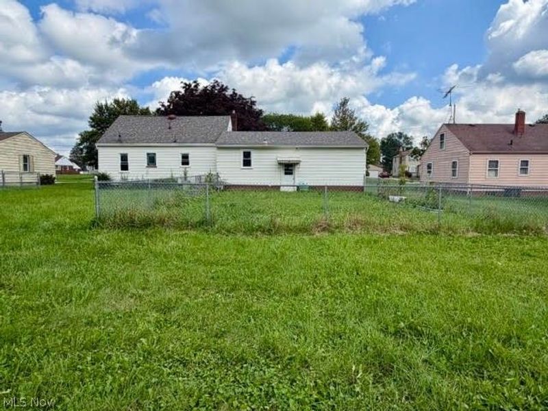 118 Camvet Drive, Campbell, OH 44405 Photo 5