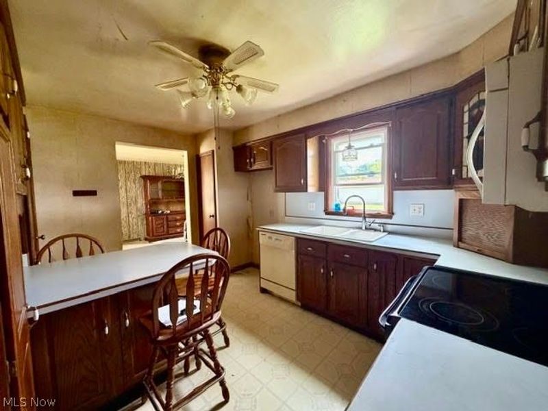 118 Camvet Drive, Campbell, OH 44405 Photo 8