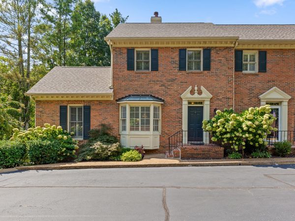 802 Signal Mountain Boulevard, Unit 111, Signal Mountain, TN 37377