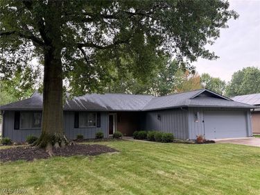 21801 Little Brook Way, Strongsville, OH 44149