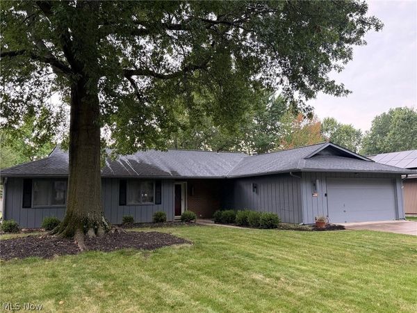 21801 Little Brook Way , Strongsville, OH 44149