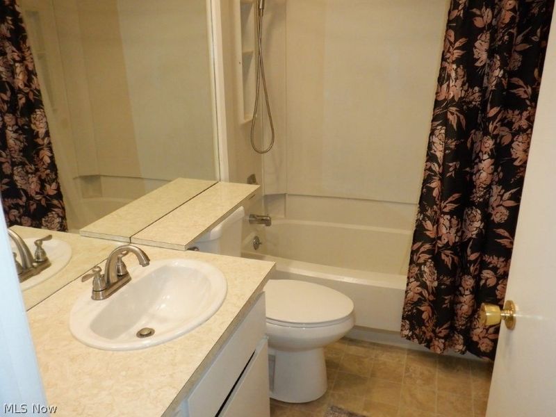 21801 Little Brook Way, Strongsville, OH 44149 Photo 15