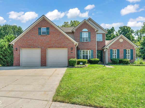216 Creekview Circle , Mooresville, IN 46158