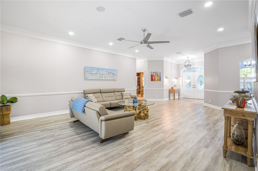 4390 2nd Square Sw, Vero Beach, FL 32968 Photo