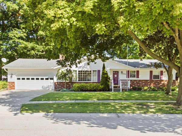 1829 Connecticut Avenue , Marysville, Mi 48040