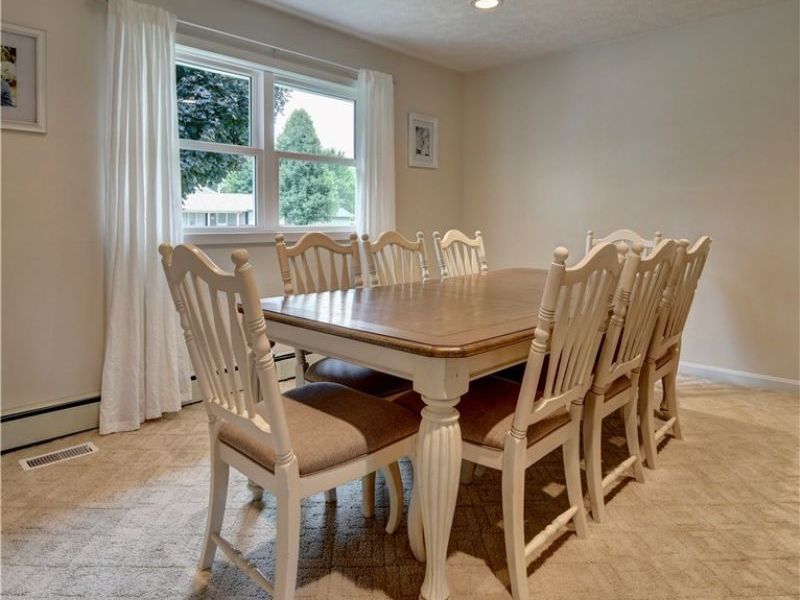890 Geneva Street SW, Sugarcreek, OH 44681 Photo 6