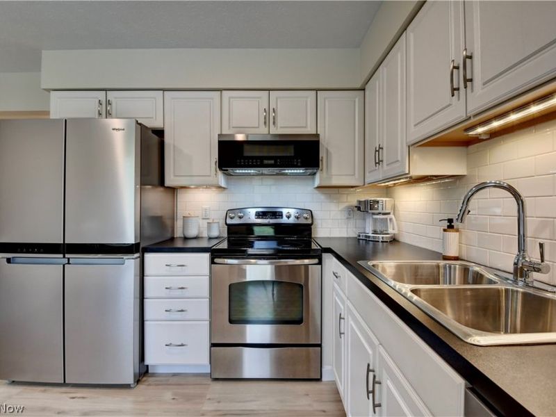 890 Geneva Street SW, Sugarcreek, OH 44681 Photo 7