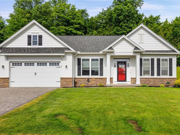 7 Rothbury Circle, Victor, NY 14564