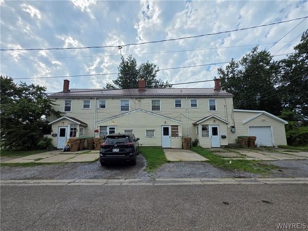 24 Windwood , Unit D, Cheektowaga, NY 14225