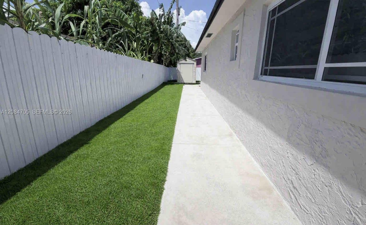 2221 NW 170th St, Miami Gardens, FL 33056 Photo