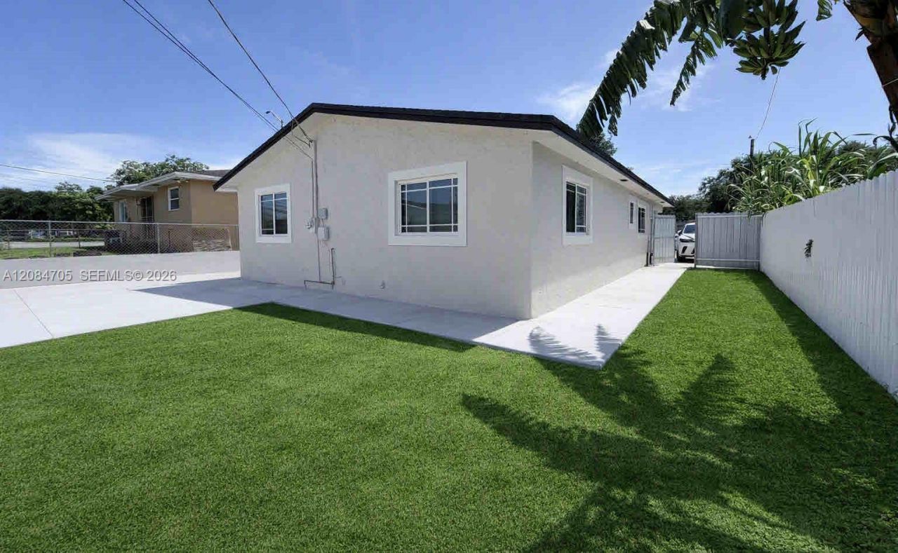 2221 NW 170th St, Miami Gardens, FL 33056 Photo