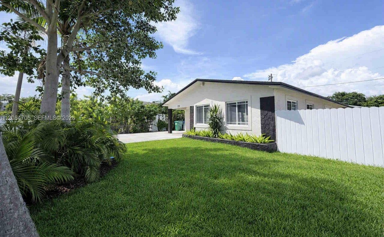 2221 NW 170th St, Miami Gardens, FL 33056 Photo
