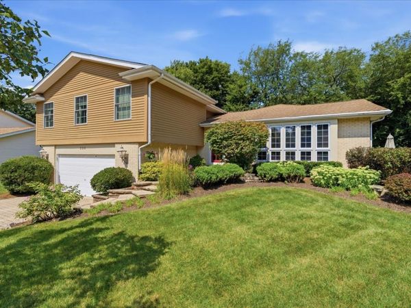 206 Londonderry Court , Mundelein, IL 60060