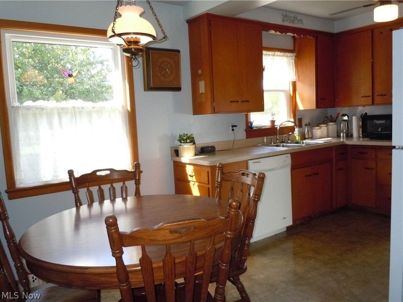 23750 Puritan Avenue, Euclid, OH 44123 Photo 3