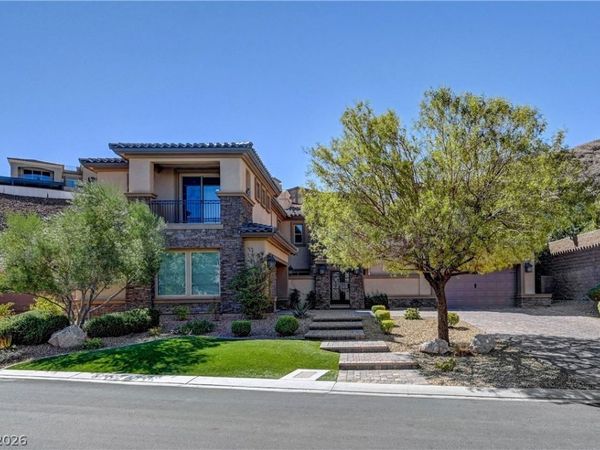 89 Olympia Chase Drive, Las Vegas, NV 89141