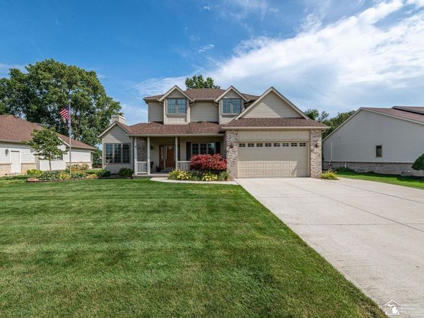 2886 E Country Lane, Monroe, MI 48162