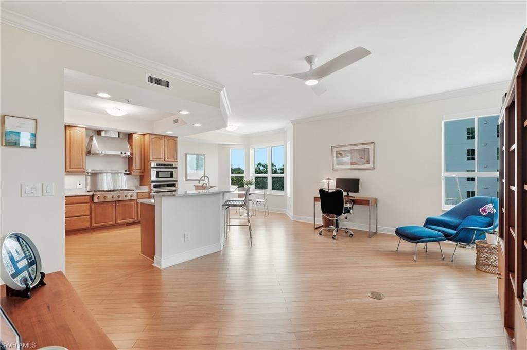 285 Grande Way , Unit 401, Naples, FL 34110 Photo