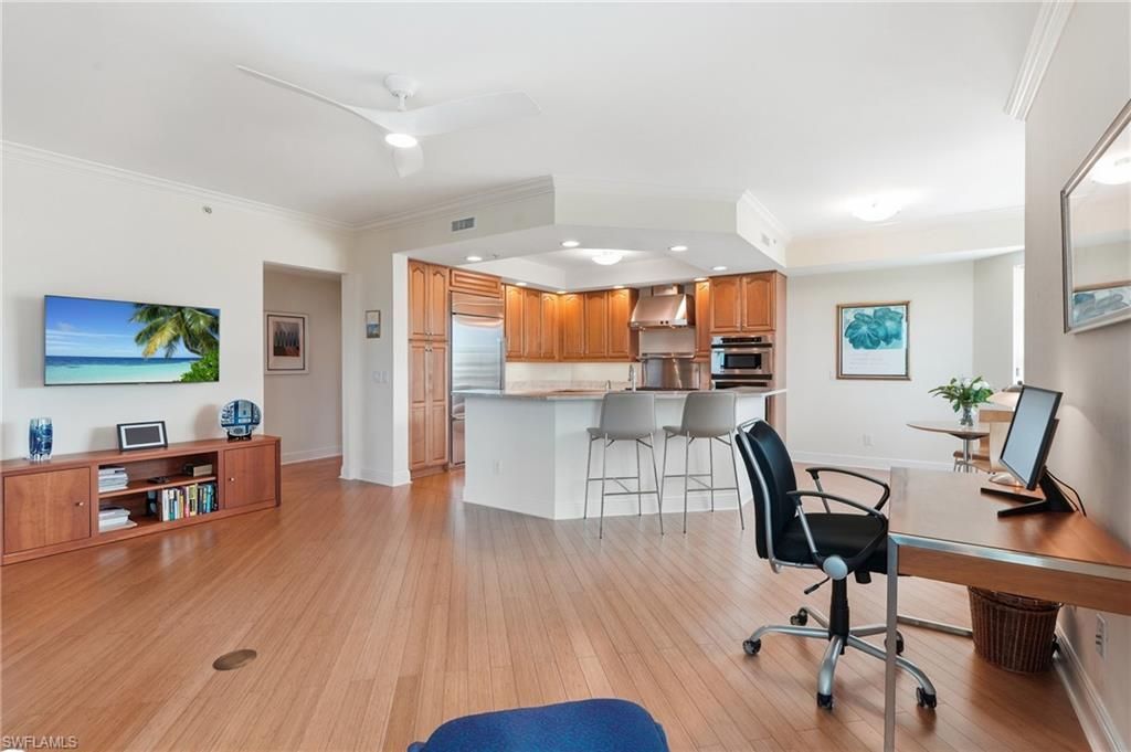285 Grande Way , Unit 401, Naples, FL 34110 Photo