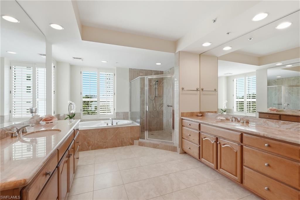 285 Grande Way , Unit 401, Naples, FL 34110 Photo