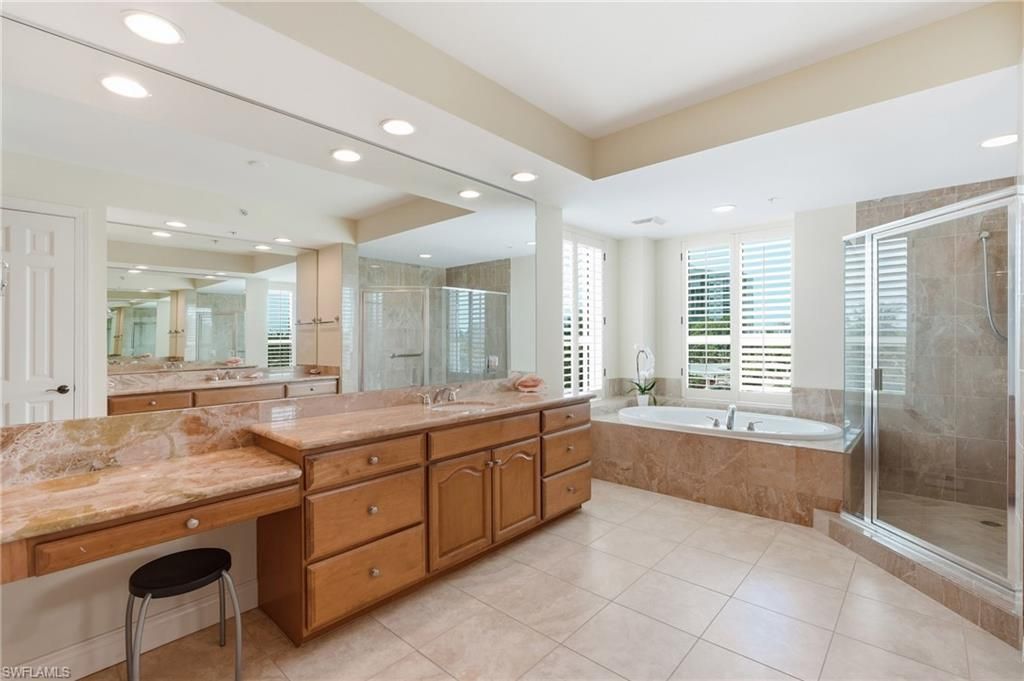 285 Grande Way , Unit 401, Naples, FL 34110 Photo
