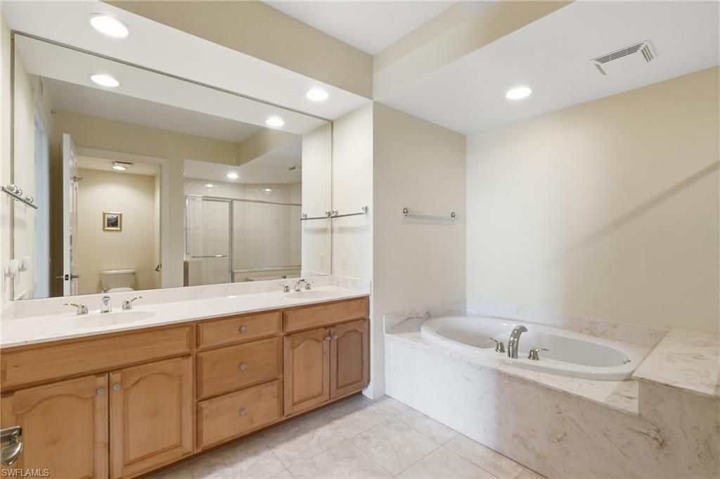 285 Grande Way , Unit 401, Naples, FL 34110 Photo