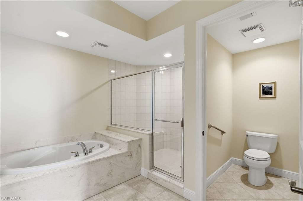 285 Grande Way , Unit 401, Naples, FL 34110 Photo
