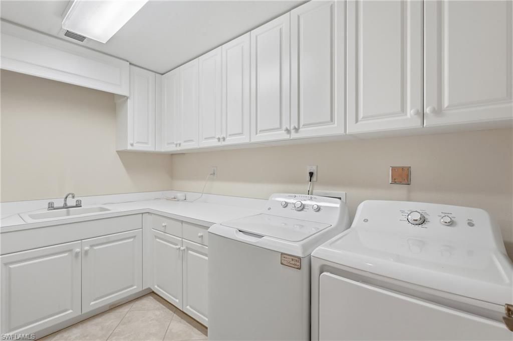 285 Grande Way , Unit 401, Naples, FL 34110 Photo