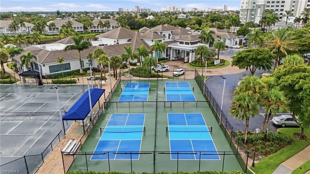 285 Grande Way , Unit 401, Naples, FL 34110 Photo