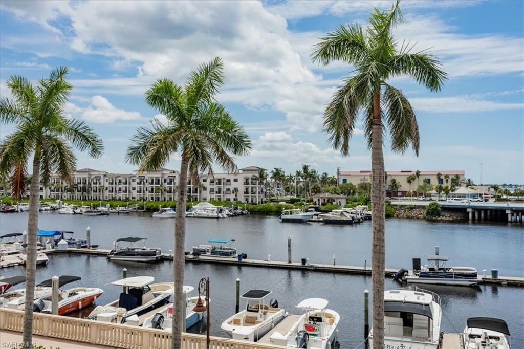 451 Bayfront Pl , Unit 5207, Naples, FL 34102 Photo