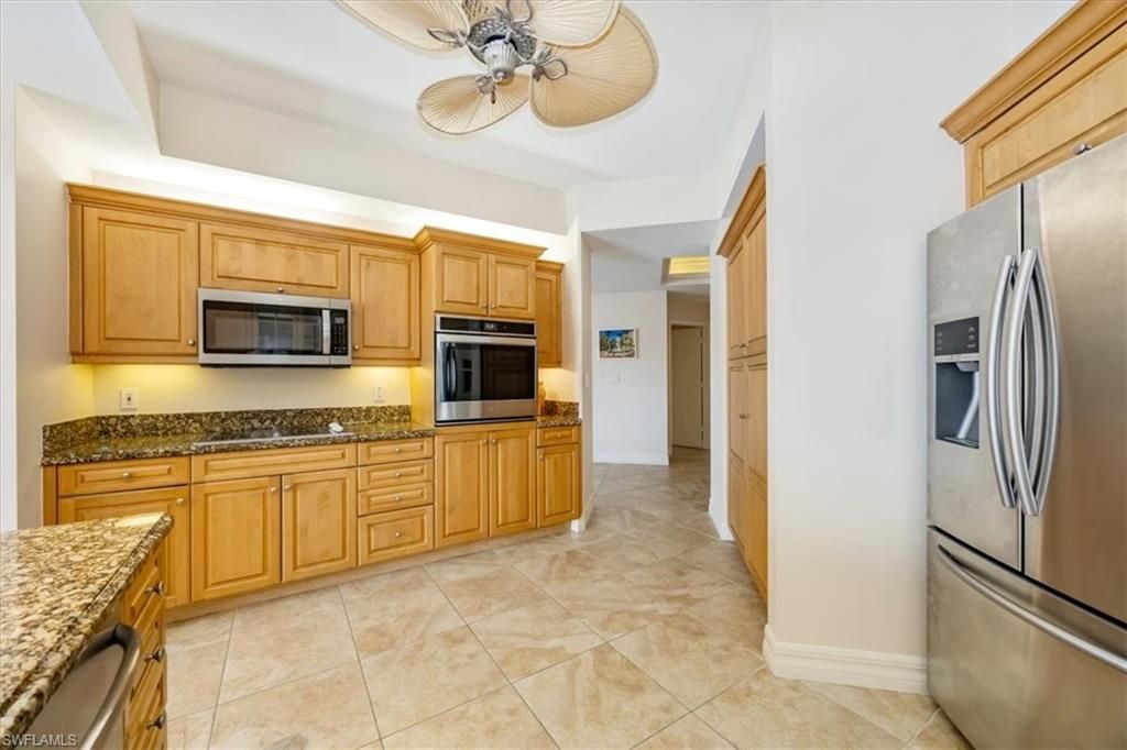 451 Bayfront Pl , Unit 5207, Naples, FL 34102 Photo